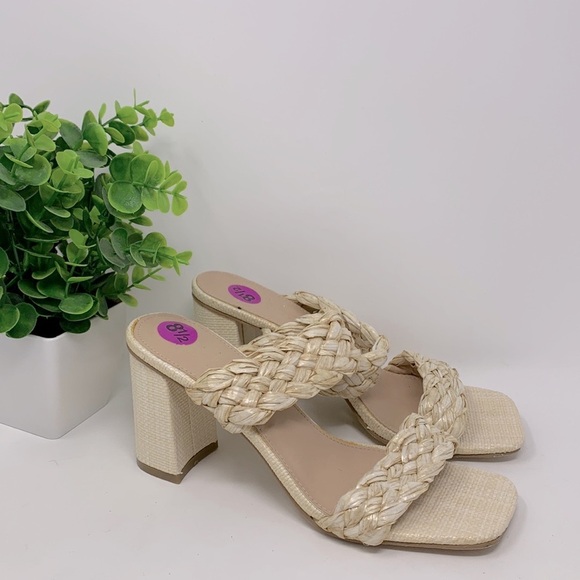 Nicole Miller Shoes - Nicole Miller Woven Straw Block Heeled Square Toe Sandals  NWOT